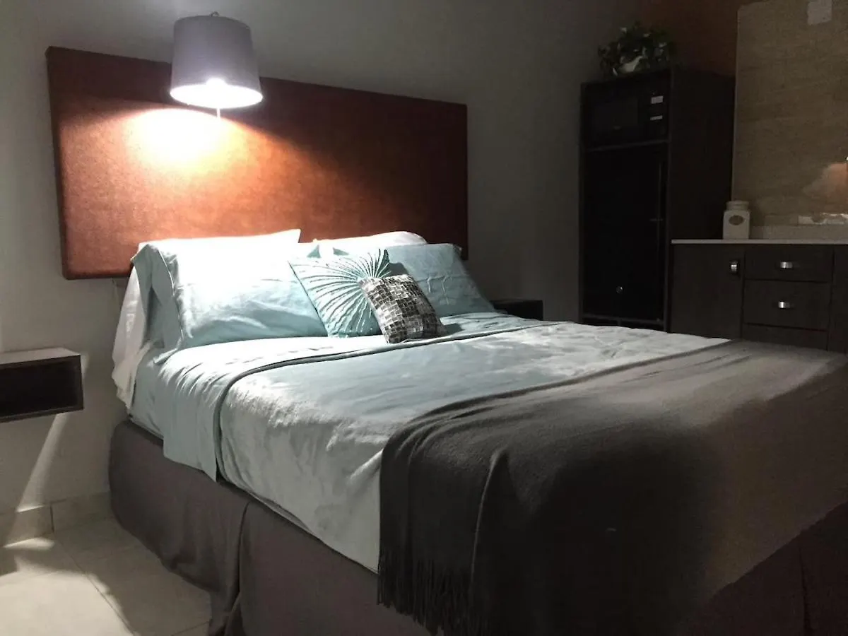 Segovia Studio Units Carolina Guest house