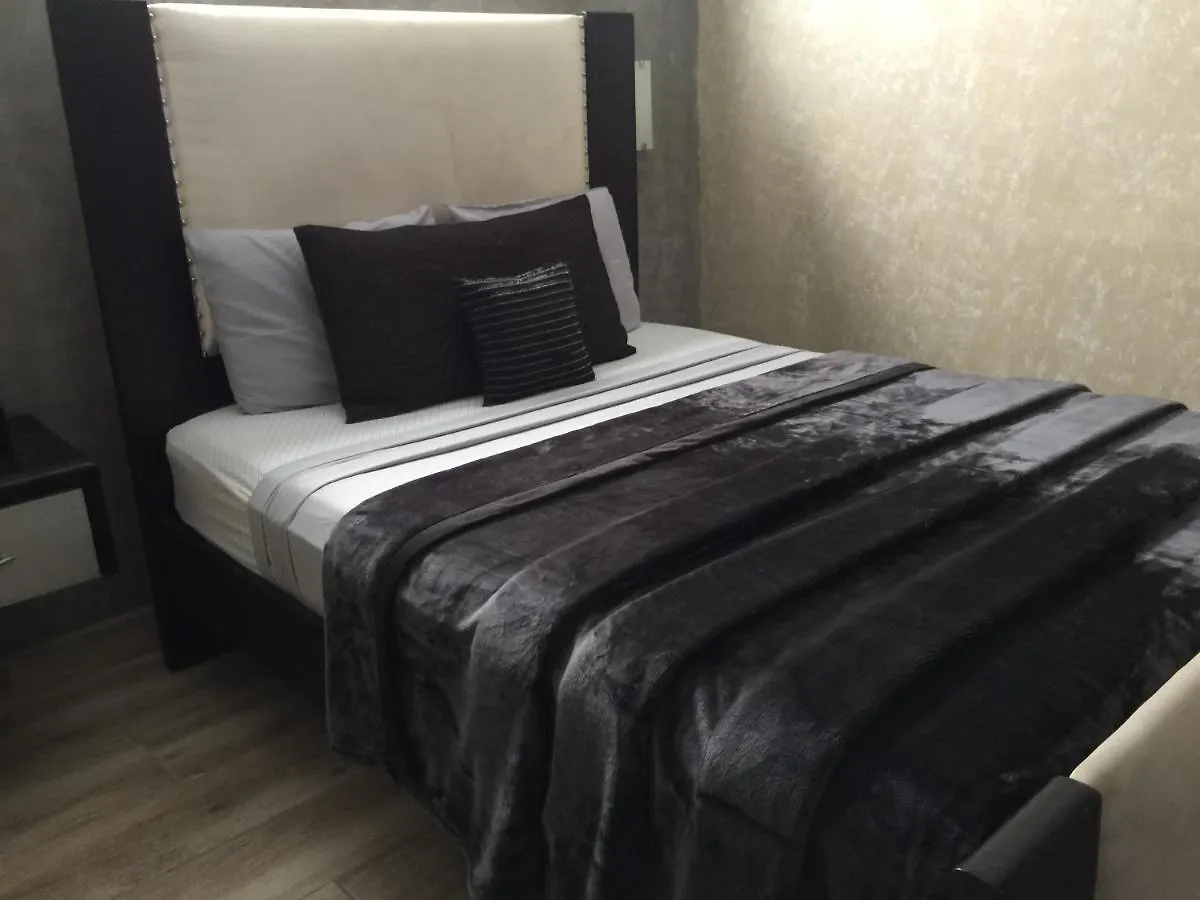 Segovia Studio Units Carolina Guest house